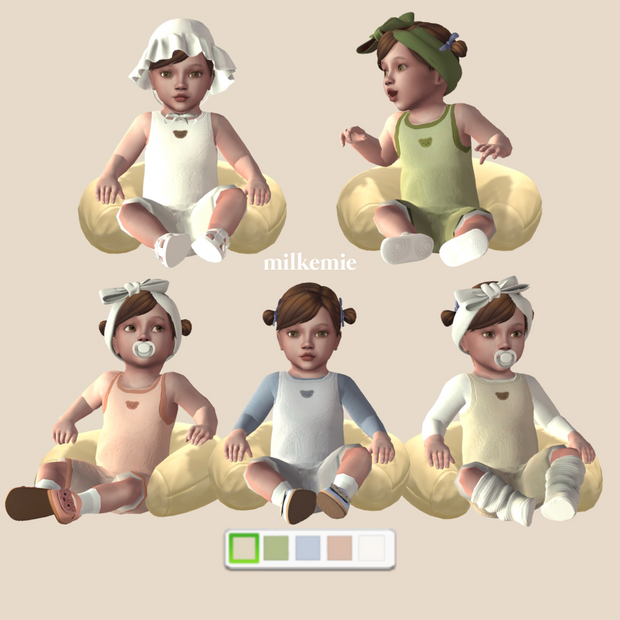 Cinco bebés de Los Sims 4 sentados dentro de una almohada con diferentes monos puestos.